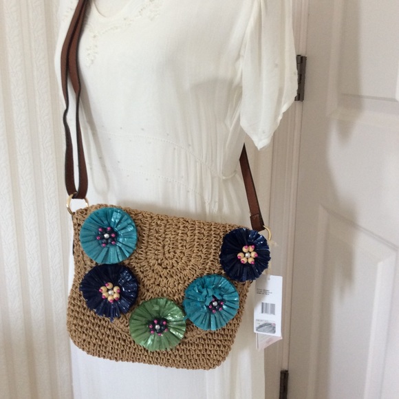 Handbags - ❤️ HP ❤️ Jessica Simpson Straw Purse